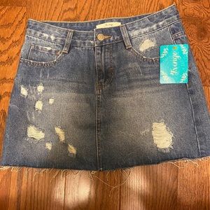 NWT Fringe distressed raw hem Jean skirt